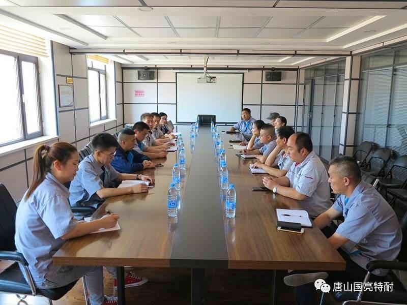 Qing 71 / Guoliang company held a forum of Party members